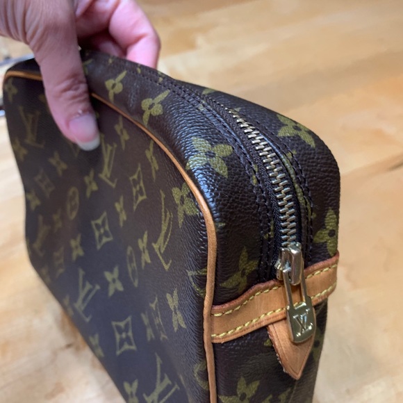 Louis Vuitton Compiegne Clutch 23 - Picture 8 of 16